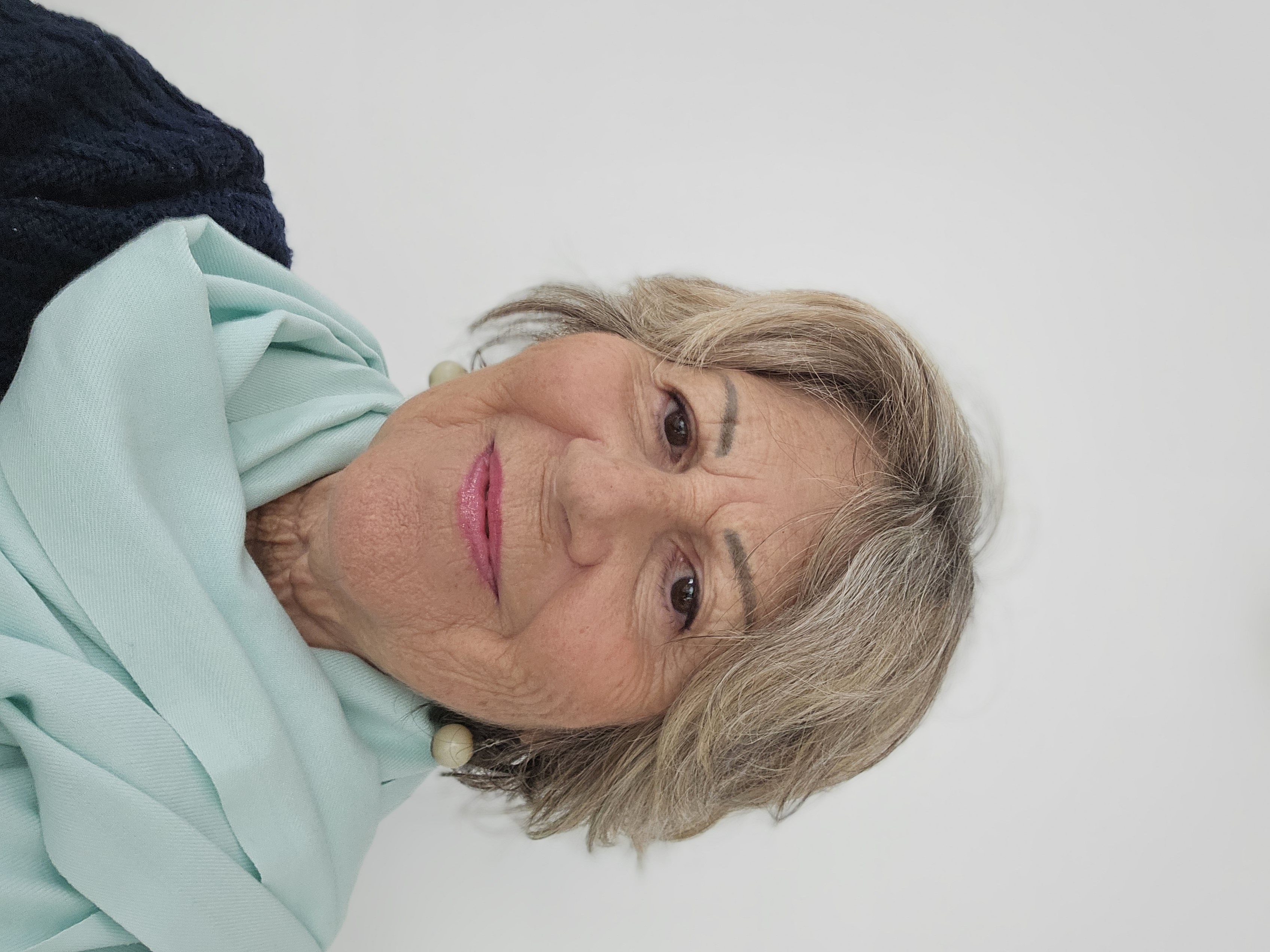 Dr Francoise CAPARROS